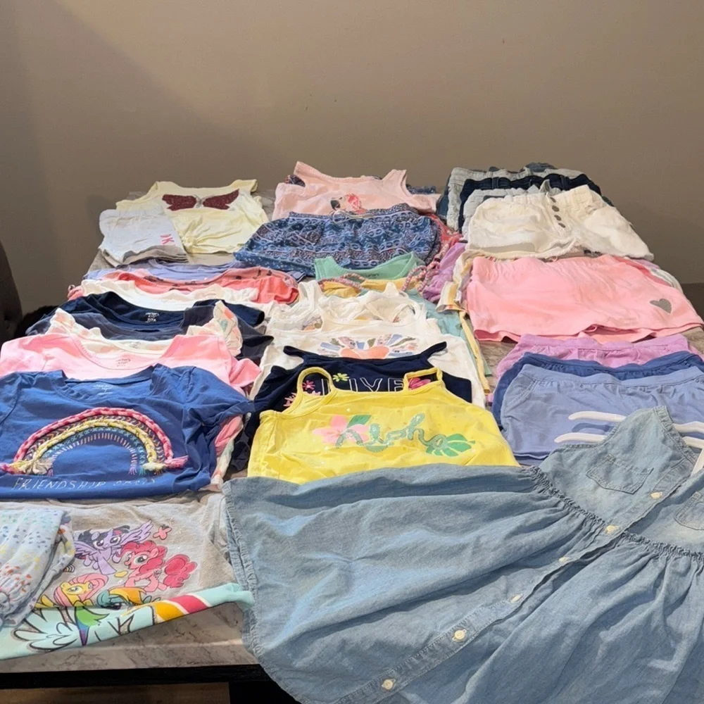 Kids Bundle Lot Matching Sets  multi color vacay summer resellers lot  7/8